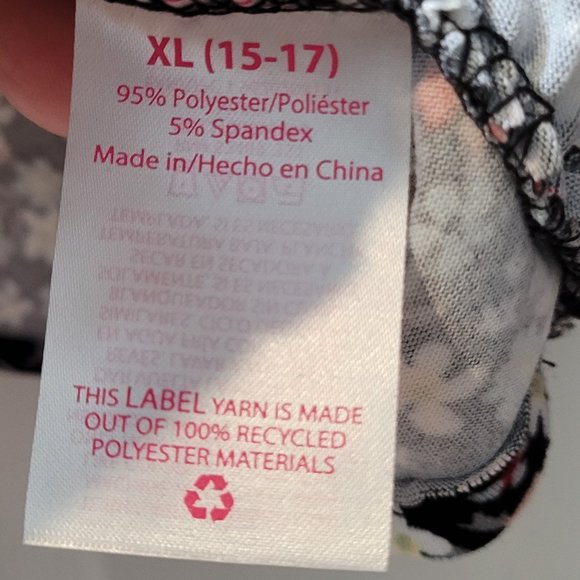 Cute and comfy Floral Shirt - Picture 4 of 5